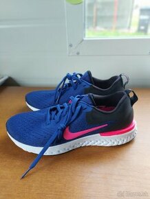 NIKE - 1