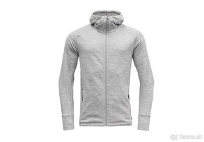 Nová merino mikina Devold Nibba Jacket Hood Man