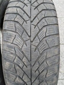 Zimné pneumatiky  215/65 R 16