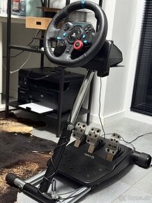 Logitech G29 a stojan Wheel Stand Pro