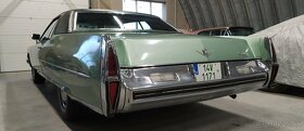 Cadillac DeVille - 1