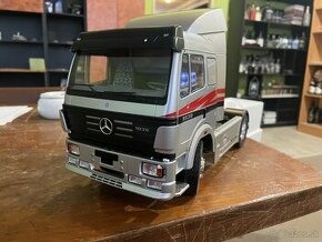 Predam model Kamionu -tahac Mercedes Benz