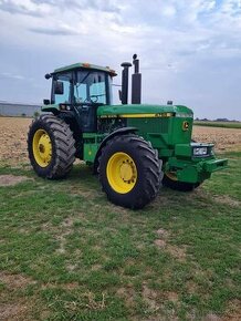 Traktor John Deere 4755