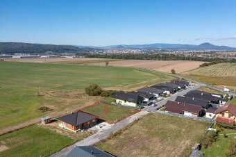 Veľký stavebný pozemok v obci Záborské pri Prešove, 853 m2