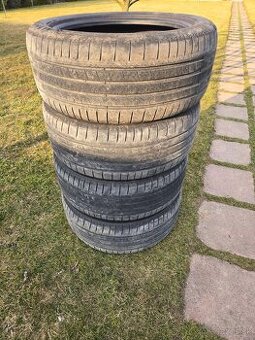 Predám 4ks pneu letné BRIDGESTONE 255/50 R20