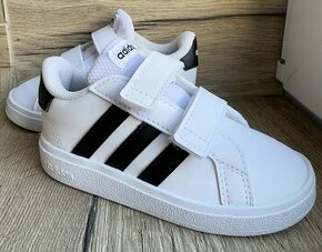 detské ADIDAS EU22-US6K,UK5.5 ako nové za 10E