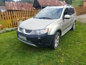 Mitsubishi Outlander - 1