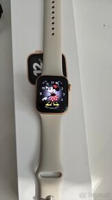 Apple watch SE 40mm Gold