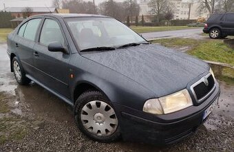 Škoda Octavia 2.0 benzín r.v 2003