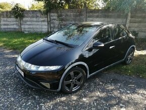 Honda Civic 1,4i sport UFO - 1