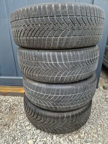 Pneu s plechovými diskami 205/55 R16