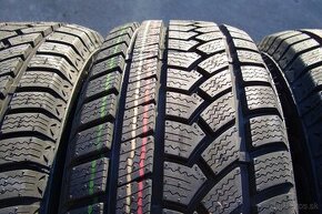 zimne pneu 215/60 R16