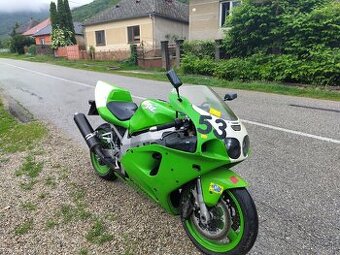 Kawasaki Ninja ZX-7rr