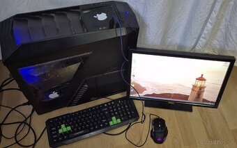 PC herná zostava / monitor, klávesnica, myš