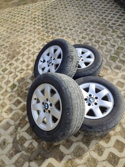 215/65R16