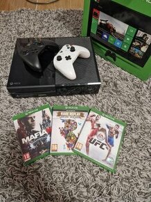 Predám Xbox One 500gb + 2x ovládač 2 + 30 hier