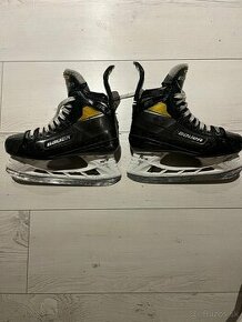 BAUER SUPREME 3S PRO veľkosť 5 - 1