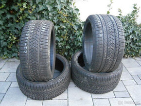 Predám 4x zimné pneu Pirelli 2x 275/35 R21 a 2x 315/30 R21