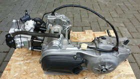 Motor Aprilia SR MAX 125