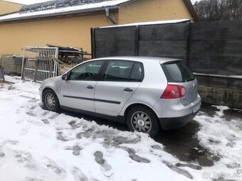 Predam vw golf 5 1.9tdi 77kw , rok vyroby 2005