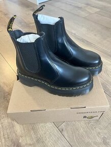 Dr.Martens členkove čižmy Quad Black 2976