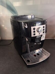 kavovar delonghi magnifica s