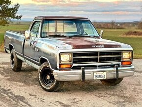 1987 Dodge D150 Custom 5.2 V8