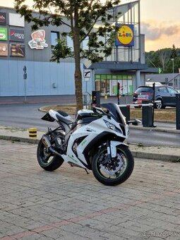 Kawasaki ninja zx-10r ABS , 147kw , 2014 rok - 8000€