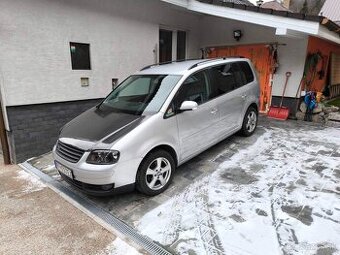 Vw Touran 1.9 tdi 77kw automat DSG