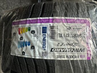 Nové zimné pneu 215/40R17