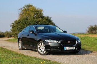 Jaguar XE 2.0 I4D 180k Pure AWD 8AT, SR kupa, zaruka