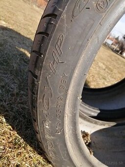 Gumy 275/35 R19