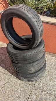 Predám letné pneu Michelin 205/55 R17 - 1