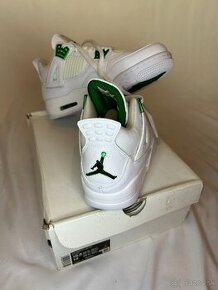 Jordan Retro 4 "Green Metallic"