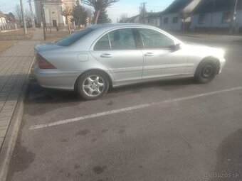 Predám Mercedes w203 c220cdi 105kw r.v 2002