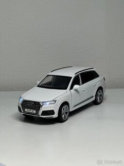 Model Audi Q7 mierka 1:32