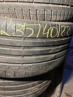 285/40R22 letne