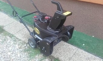 Snežna freza Briggsstratton nová.