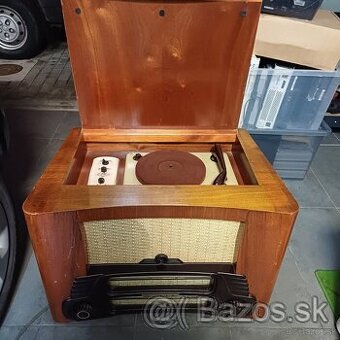 Tesla retro radio  gramofon tabor