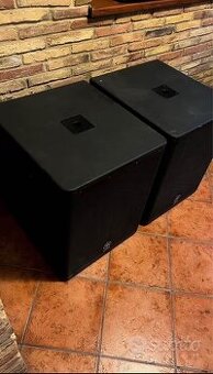 YAMAHA DSR118  2x Subwoofer - 1