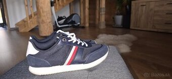 Tommy Hilfiger vel.37