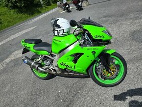 Kawasaki ninja zx9r - 1