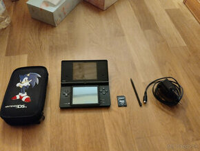 Nintendo DSI - 1