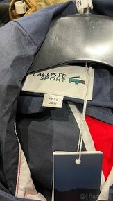 Ľahká panska bunda proti dažďu Lacoste dlhá