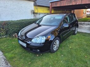 Volkswagen Golf 5 1.6 Benzín