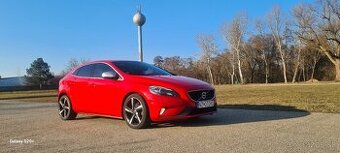 Volvo V40 2015