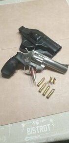 Revolver Alfa stainless model 3541cal. 357 magnum/.38 spec