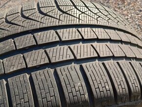 Predam 2ks pneu 285/40/r20 zimne 108V Pirelli