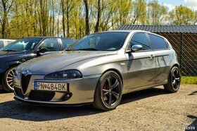 Alfa Romeo 147 Q2 - 1