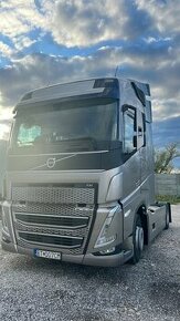 Predam tahac VOLVO FH 2021 roku